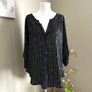 Lush Geometric Top